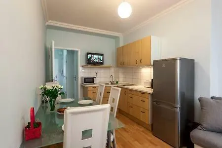 Apartamento Old Town Apartman *